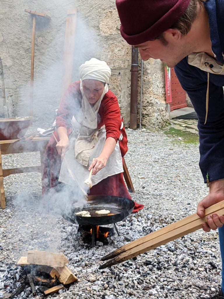 Crédit photo: Compagnie des Quatre Lunes. Journée des Châteaux suisses à Gruyères, 03.10.2021